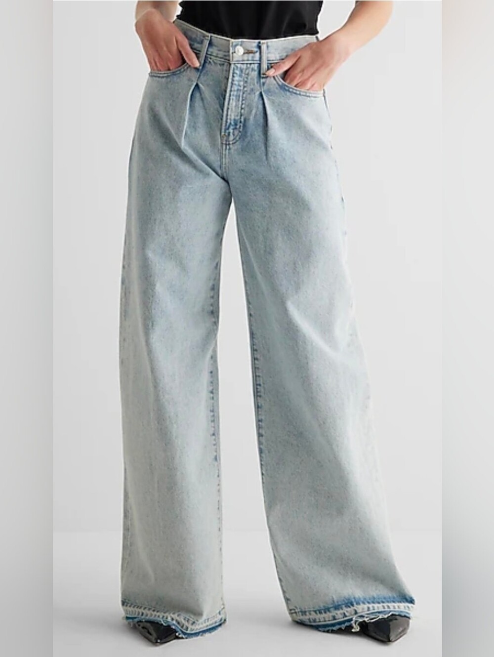 Super High Waisted Light Wash Pleated Baggy Wide Leg Jeans